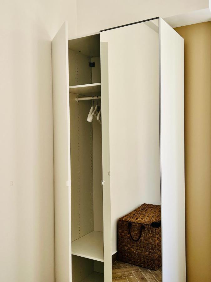 Serghouse Nápoly Kültér fotó
