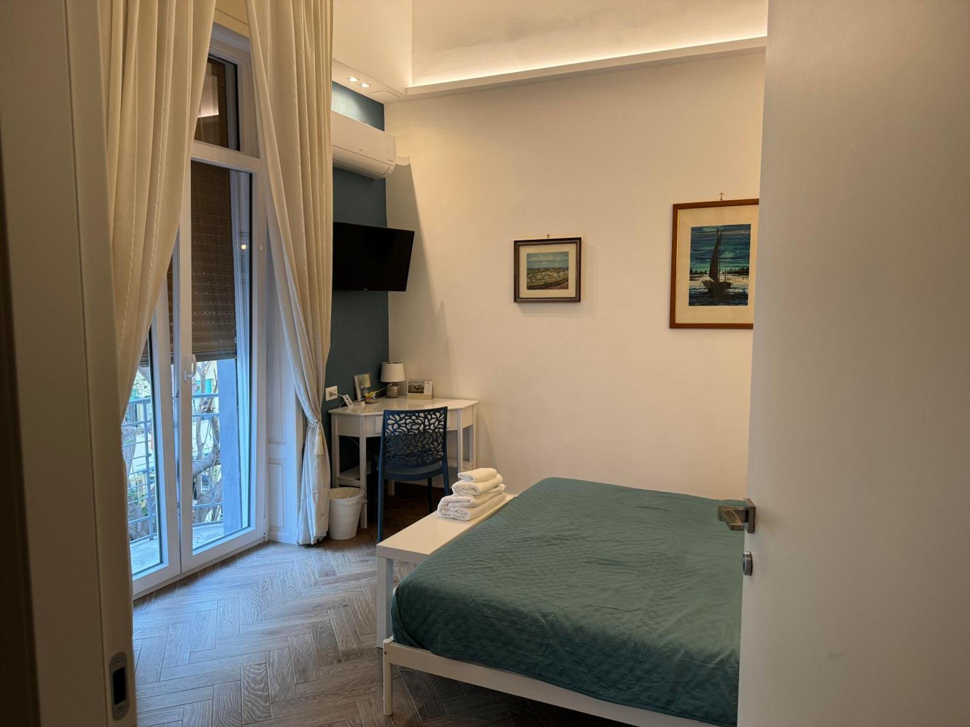 Serghouse Nápoly Kültér fotó