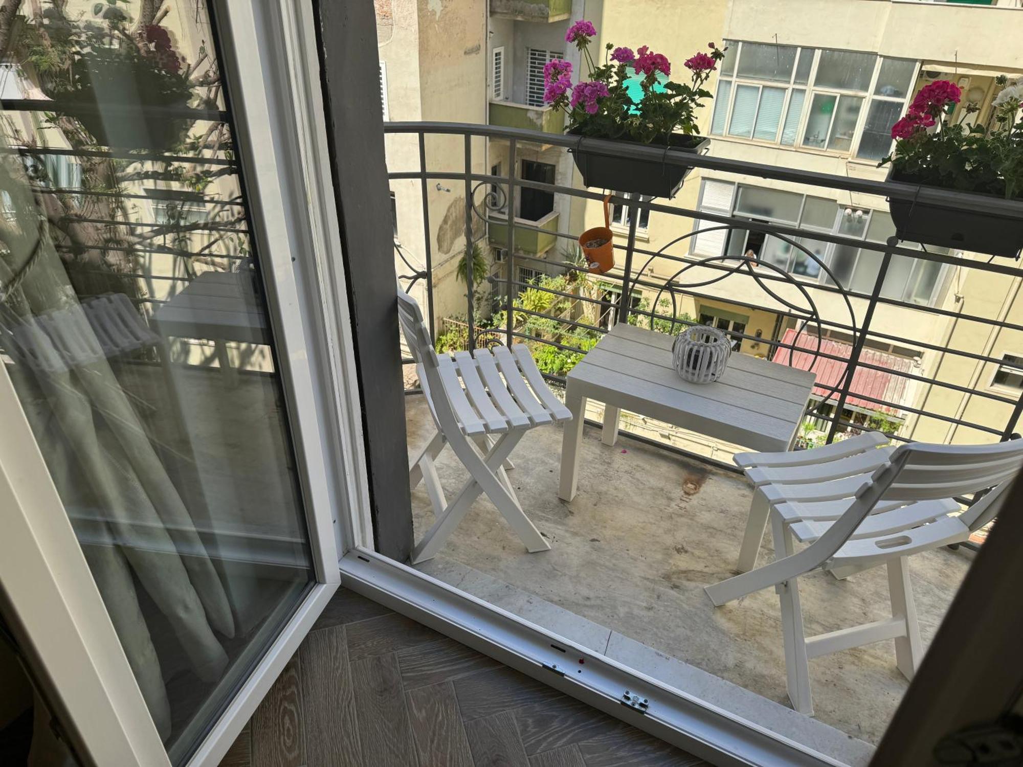 Serghouse Nápoly Kültér fotó
